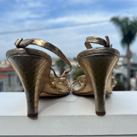 Kate Spade gold strappy wedge sandals snakeskin pattern sz 9.5B party preppy - Picture 3 of 11